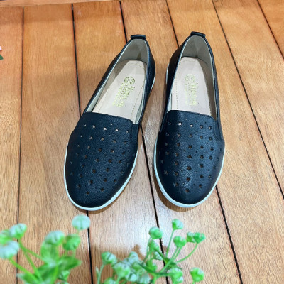Giày Slip on da bò thật Trường Hải da mề mại thời trang nữ cao cấp có 2 màu đen , trắng SL130