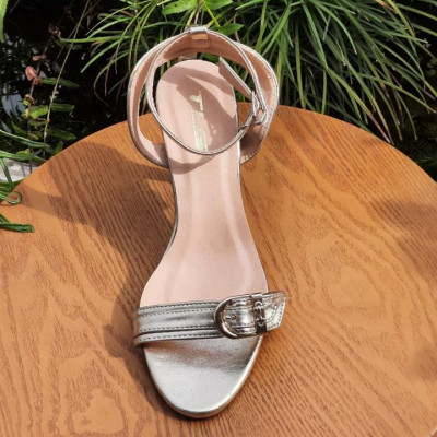 Sandal cao gót hot trend  trẻ trung năng động 21294