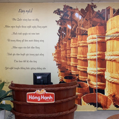 Nước mắm truyền thống Phú Quốc Hồng Hạnh Cá Cơm 30 độ đạm dung tích 500 ML - Nêm ướp đậm đà