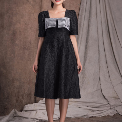 Đầm Đen Hoa Nổi Cổ HQ Caro Maxivic M012207