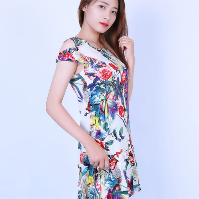 Váy đầm lanh (tole) chính hãng Vicci TVN004.4 thiết kế tay ngắn, dáng đuôi cá suông nhẹ, chất liệu lanh xước mềm nhẹ, thấm hút mồ hôi tạo cảm giác nhẹ nhàng, thoải mái phù hợp mặc ở nhà, đi chơi